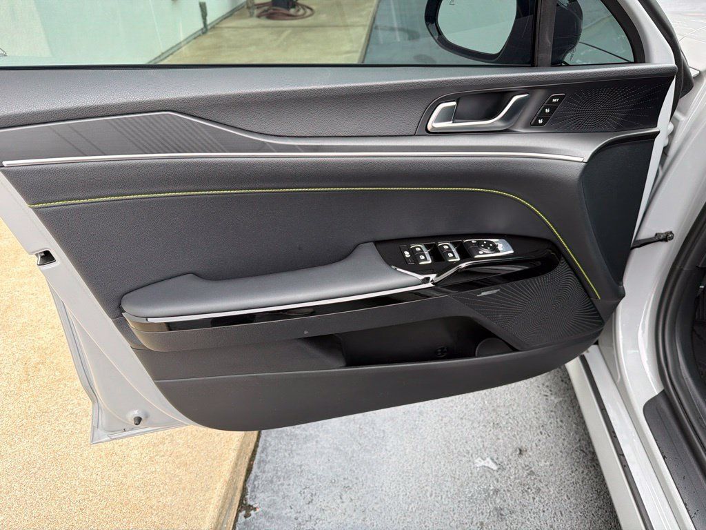 Used 2025 Kia K5 GT w/ GT1 Package FWD image 39