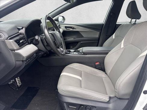 Used 2026 Toyota Camry SE FWD image 10
