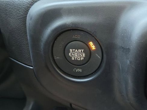 Certified 2022 Jeep Gladiator Sport image 22