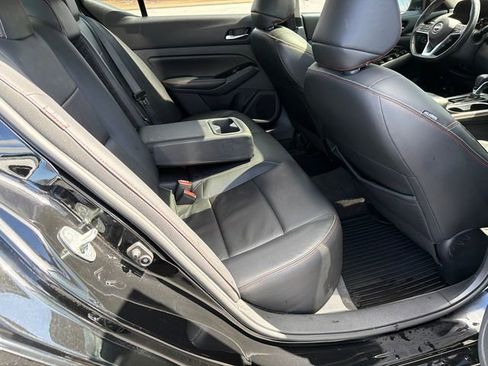 Used 2023 Nissan Altima 2.5 SR w/ SR Premium Package image 15