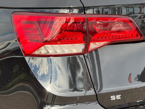 Used 2022 Volkswagen Taos SE image 26