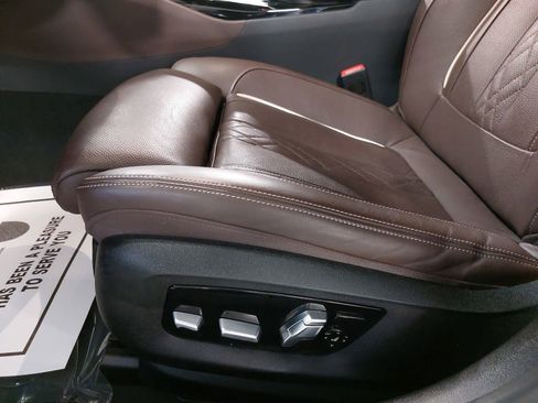 Used 2023 BMW 540i xDrive w/ M Sport Package image 30