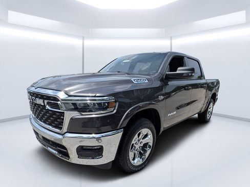 New 2026 RAM 1500 4x4 Crew Cab image 7