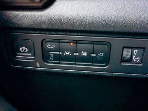 Used 2025 GMC Hummer EV 2X w/ LPO, Cargo Utility Package AWD/4WD image 29