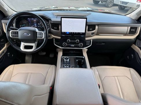 Used 2024 Ford Expedition Limited AWD/4WD image 34