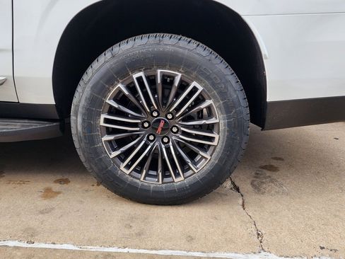 New 2026 GMC Yukon XL Elevation image 58