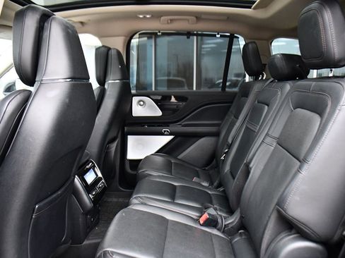 Used 2022 Lincoln Aviator Reserve w/ Equipment Group 201A image 23