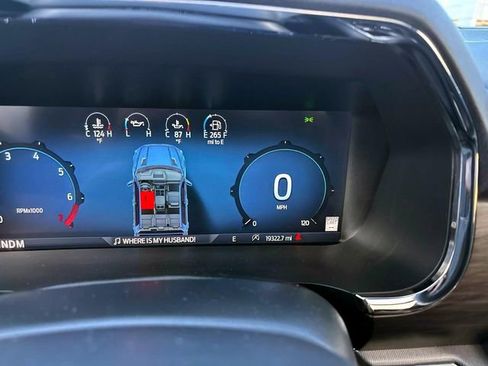 Used 2025 Ford F150 Lariat w/ Equipment Group 501A Mid image 21