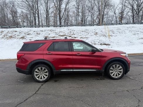 Used 2021 Ford Explorer Limited w/ Equipment Group 301A image 8