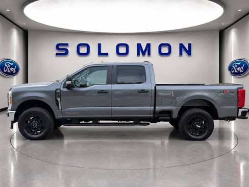 Used 2024 Ford F250 XL AWD/4WD image 7