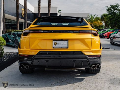 Used 2023 Lamborghini Urus Performante AWD/4WD image 5