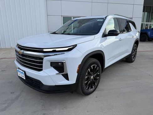 New 2026 Chevrolet Traverse LT w/ Sun and Wheel Package image 5