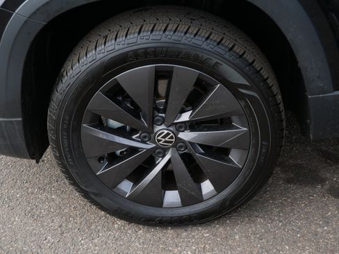 Certified 2023 Volkswagen Taos S image 15