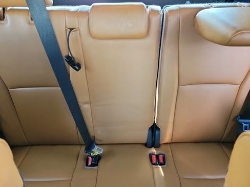 Used 2023 Toyota Highlander Platinum image 12