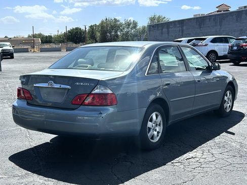 Used 2004 Toyota Avalon XL w/ Option Pkg 2 FWD image 3