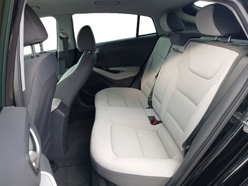 Used 2022 Hyundai Ioniq SE image 13