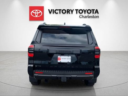 Used 2026 Toyota 4Runner SR5 AWD/4WD image 4