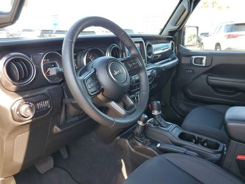 Used 2021 Jeep Wrangler Unlimited Sport AWD/4WD image 12