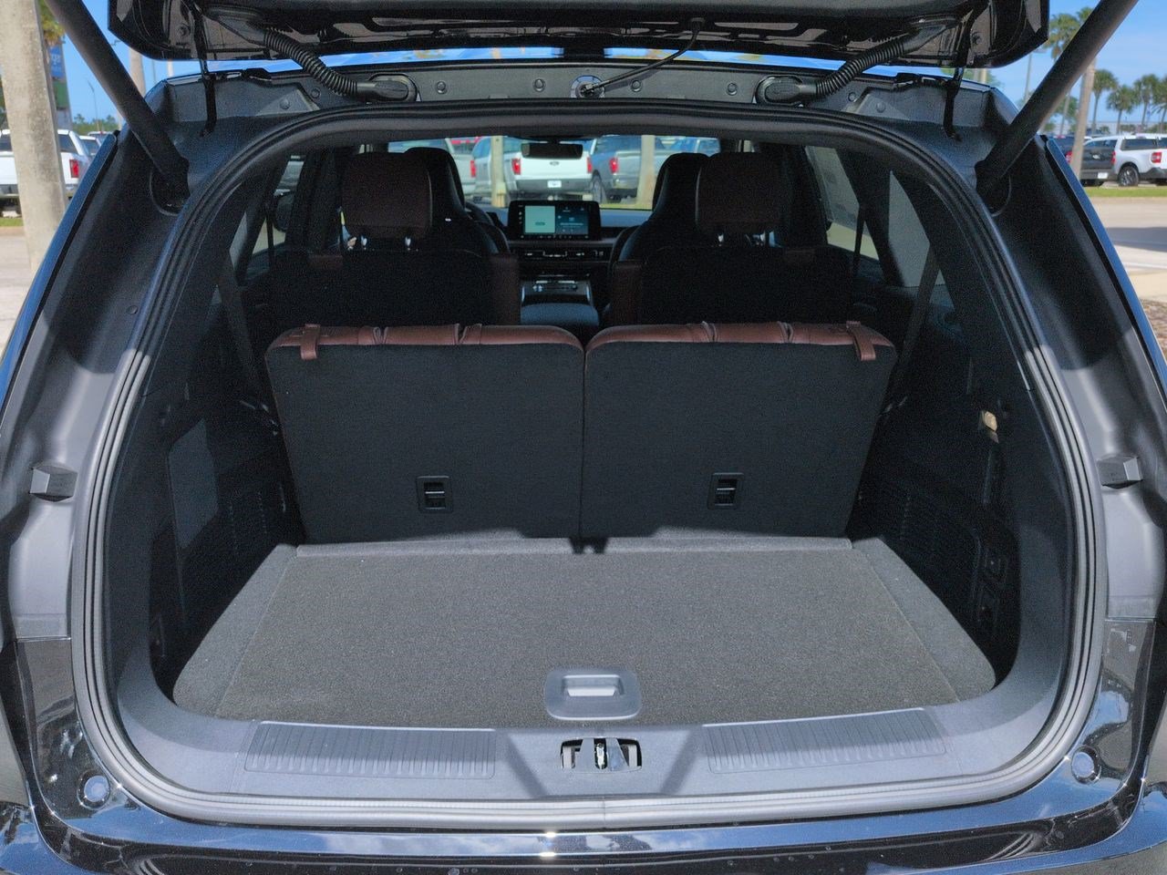 New 2026 Lincoln Aviator Reserve AWD/4WD image 13