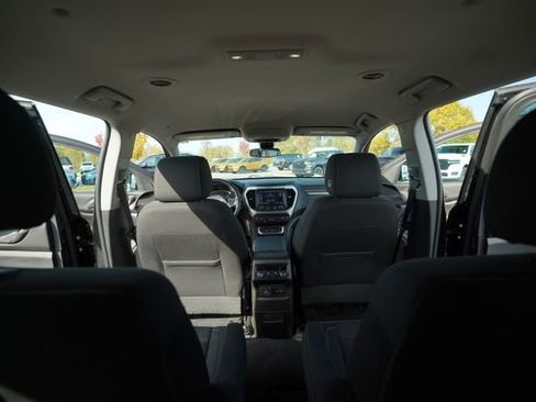 Used 2022 GMC Acadia SLE w/ Driver Convenience Package image 24