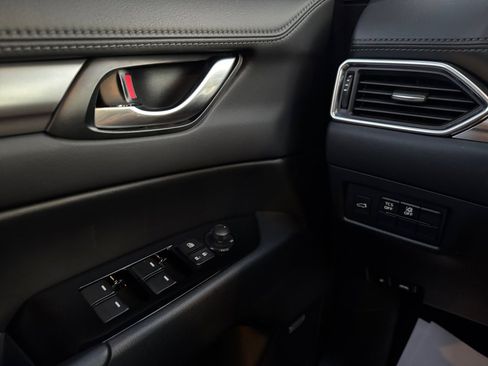 Used 2019 MAZDA CX-5 Touring image 36