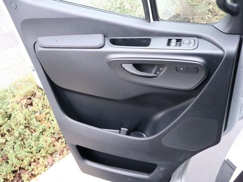 New 2026 Mercedes-Benz C 300 4MATIC Sedan image 40