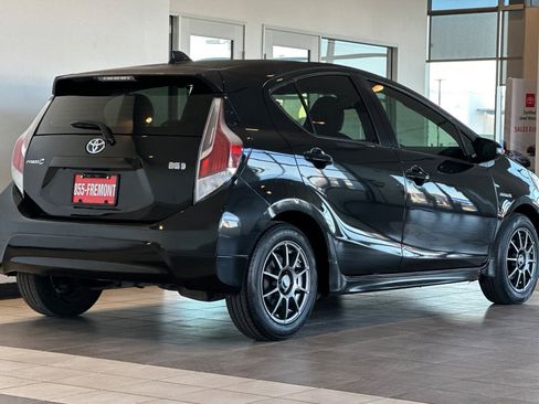 Certified 2017 Toyota Prius C Four image 4