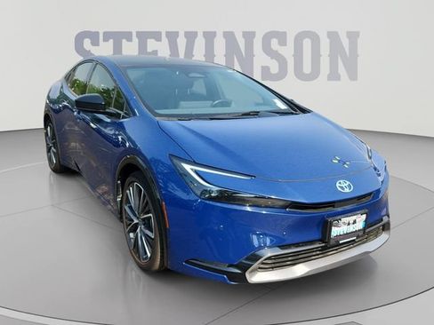 Certified 2025 Toyota Prius XLE FWD image 7