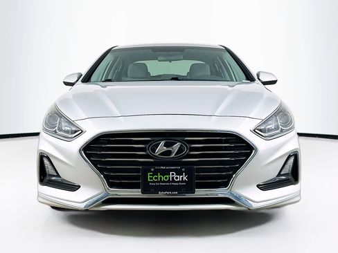 Used 2018 Hyundai Sonata SE image 2