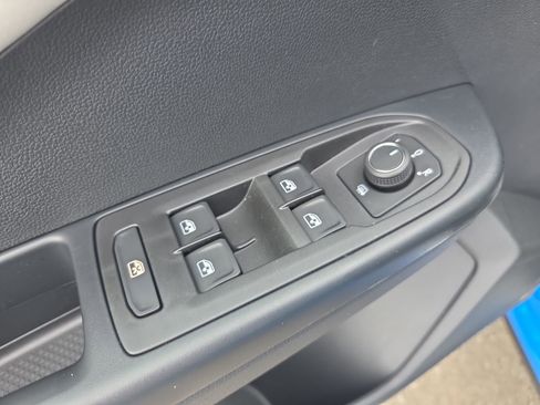 New 2026 Volkswagen Taos SE AWD/4WD image 19