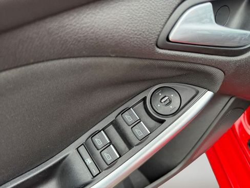 Used 2013 Ford Focus ST FWD image 23