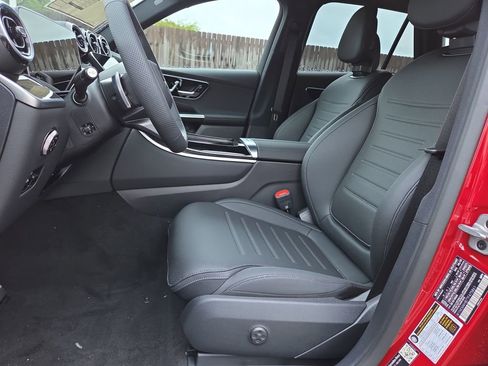 New 2026 Mercedes-Benz GLC 300 4MATIC image 10