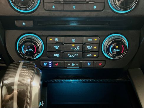 Used 2018 Ford F150 Raptor w/ Equipment Group 802A Luxury AWD/4WD image 12