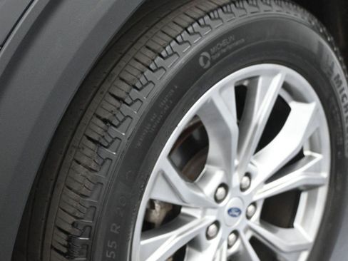 Used 2024 Ford Explorer Limited RWD image 16