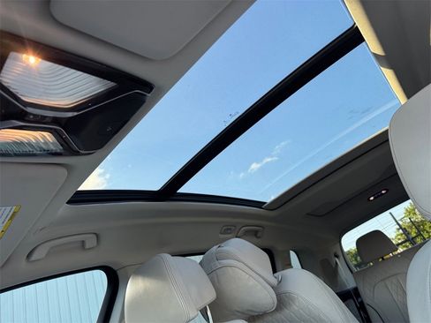 Used 2020 BMW X7 xDrive40i w/ Luxury Seating Package image 11