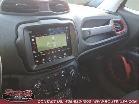 Used 2023 Jeep Renegade Trailhawk AWD/4WD image 36