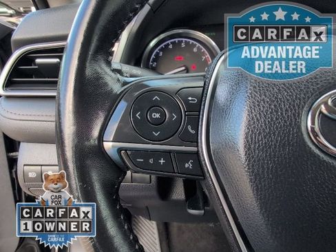 Used 2019 Toyota Camry XLE image 17