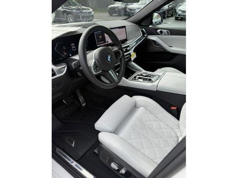Used 2026 BMW X6 xDrive40i AWD/4WD image 6