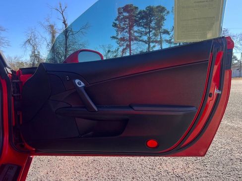 Used 2013 Chevrolet Corvette Coupe image 12