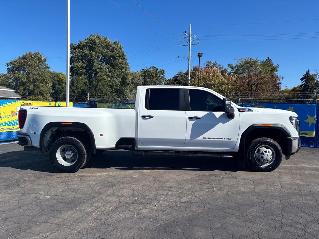 Used 2025 GMC Sierra 3500 Pro AWD/4WD image 2