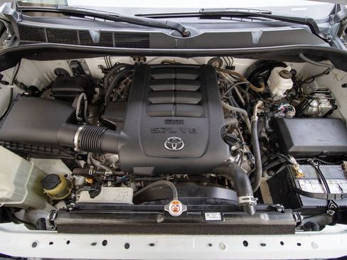 Used 2018 Toyota Tundra Platinum image 51