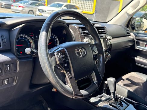 Used 2016 Toyota 4Runner Trail AWD/4WD image 15