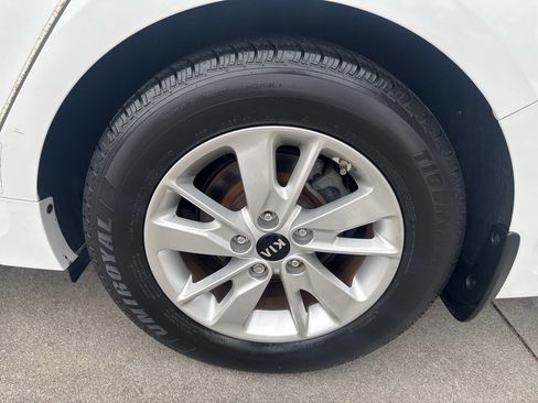 Used 2016 Kia Optima LX image 29