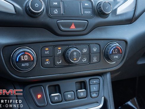 Used 2021 GMC Terrain SLT w/ Infotainment Package II FWD image 20