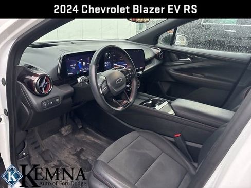 Used 2024 Chevrolet Blazer EV RS image 10