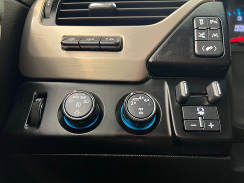 Used 2020 GMC Yukon XL Denali w/ Denali Ultimate Package image 17