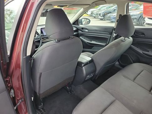 Used 2024 Nissan Altima 2.5 SV image 13