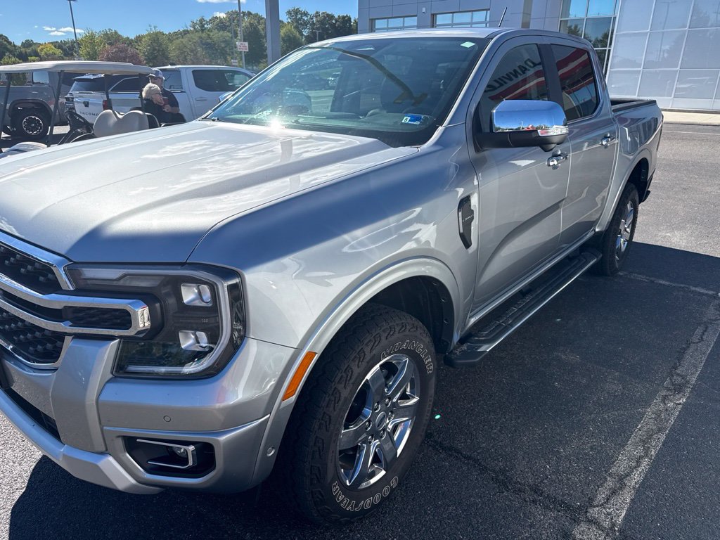 Used 2024 Ford Ranger Lariat w/ FX4 Off-Road Package AWD/4WD image 4