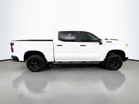 Used 2022 Chevrolet Silverado 1500 LT Trail Boss w/ LT Trail Boss Premium Package AWD/4WD image 8
