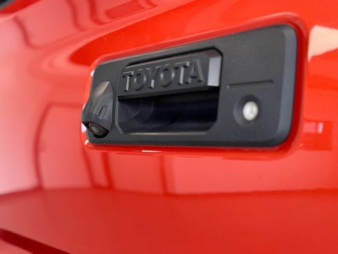 Used 2017 Toyota Tacoma TRD Sport image 30